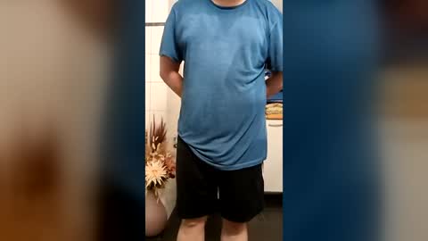fluffybutt_ online show from 12, 7, 2026
