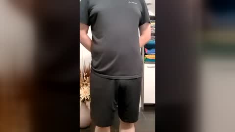 fluffybutt_ online show from 26, 7, 2026