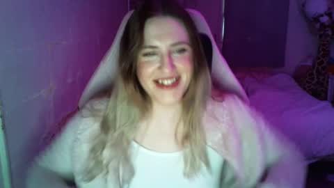 Flux online show from 12, 11, 2025