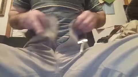 Snapshot of flyyguy69 chatting on 5, 12, 2025 flyyguy69 online show from 5, 12, 2025