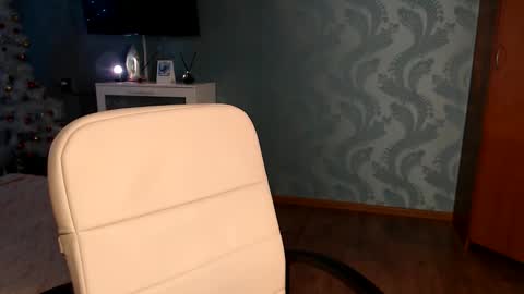 Molli  Ready for any play with you. Hottest show in pvt  Help a student earn big tokens  online show from 7, 2, 2026