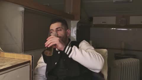 independent model online show from 2, 2, 2026