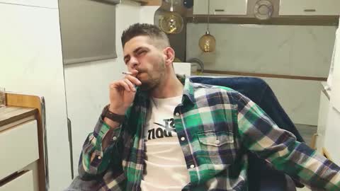 independent model online show from 28, 4, 2026