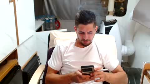 independent model online show from 22, 6, 2026