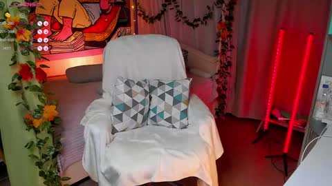     online show from 10, 12, 2024