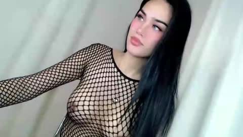 KHATRINA STACIE MARIE online show from 26, 4, 2026