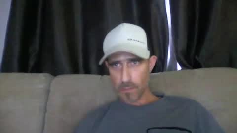 Snapshot of fouraide42 chatting on 19, 12, 2025 fouraide42 online show from 19, 12, 2025