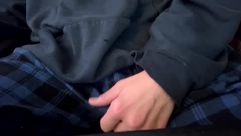 Snapshot of fouro420 chatting on 21, 12, 2025 MikeCheckedLooper online show from 21, 12, 2025