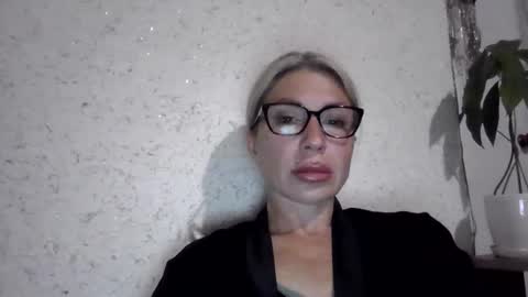 Snapshot of fox_red_lady7 chatting on 31, 5, 2026 fox_red_lady7 online show from 31, 5, 2026