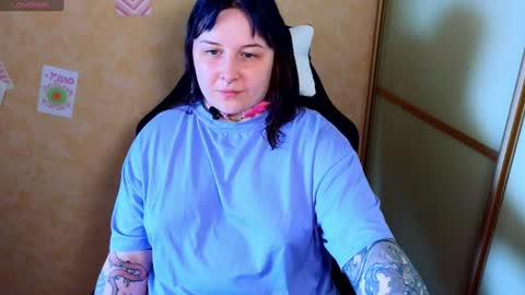 Snapshot of foxgirlandmerguis chatting on 15, 7, 2026 Belinda online show from 15, 7, 2026