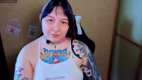 Snapshot of foxgirlandmerguis chatting on 20, 7, 2026 Belinda online show from 20, 7, 2026