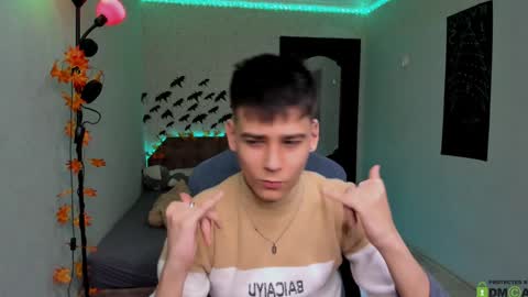 Foxicfu online show from 5, 12, 2024