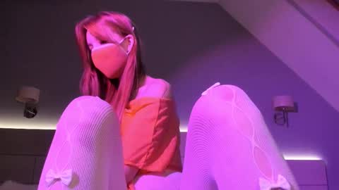 Snapshot of foxie_kiss chatting on 14, 10, 2025 Hello world Feel free to follow online show from 14, 10, 2025