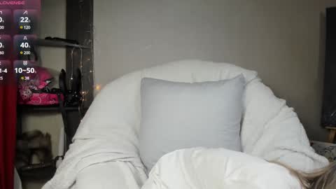 Foxy online show from 1, 2, 2025