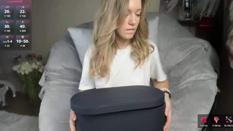 Foxy online show from 12, 3, 2025