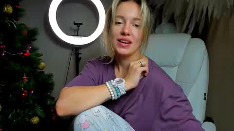 Foxy online show from 3, 12, 2025