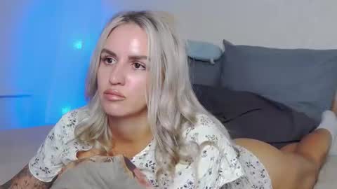 Foxy Kimmi online show from 25, 7, 2026