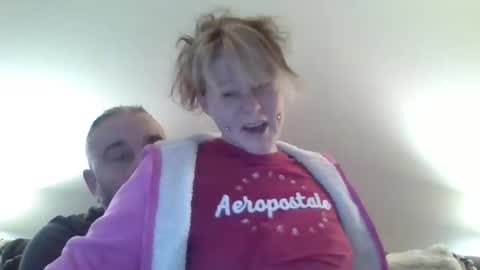 Snapshot of foxyfang chatting on 18, 12, 2025 foxyfang online show from 18, 12, 2025