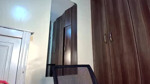 Kayla online show from 6, 3, 2025