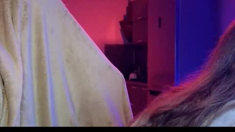 fran_bow online show from 23, 12, 2025