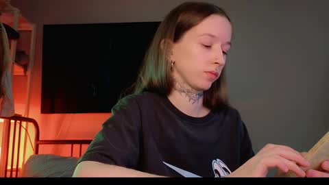 fran_bow online show from 30, 3, 2026