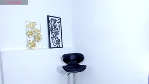 Snapshot of fran_dess chatting on 25, 2, 2025 FRAN DESS online show from 25, 2, 2025