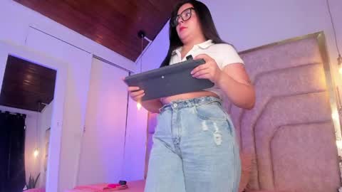 Snapshot of francheska121 chatting on 2, 6, 2026 francheska121 online show from 2, 6, 2026