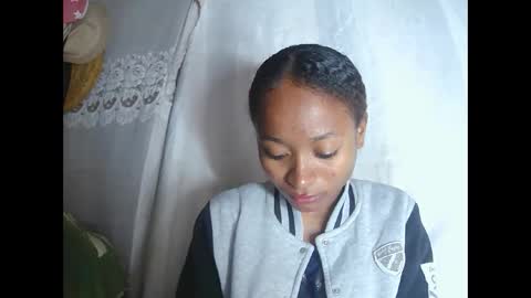 francine925426 online show from 16, 12, 2025