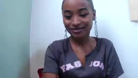 Snapshot of francine925426 chatting on 5, 7, 2026 francine925426 online show from 5, 7, 2026