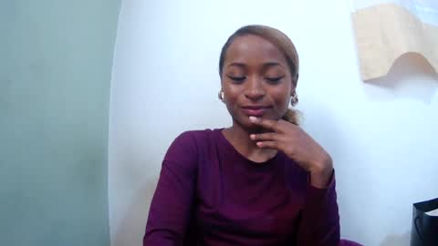Snapshot of francine925426 chatting on 13, 7, 2026 francine925426 online show from 13, 7, 2026