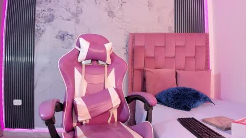 Laura online show from 21, 11, 2025