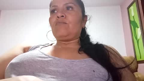 Snapshot of francy_froz chatting on 29, 10, 2025 francy froz online show from 29, 10, 2025