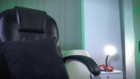 Frank Farrell. Hey remember to give me a thumbs up Ty online show from 11, 11, 2025