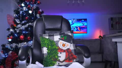 Frank Farrell. Hey remember to give me a thumbs up Ty online show from 23, 12, 2025