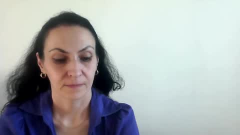 frankieteasing online show from 2, 1, 2025