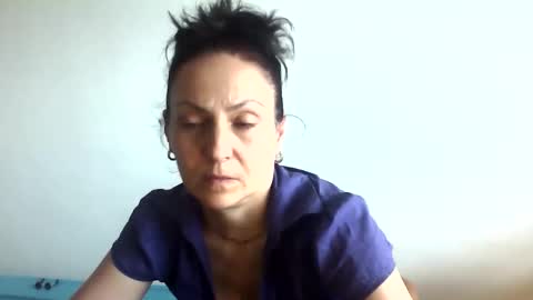 frankieteasing online show from 7, 6, 2026