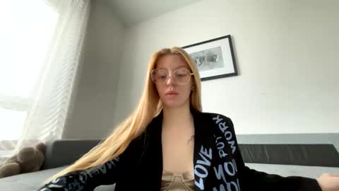 franny_fresh online show from 28, 2, 2026