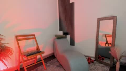 Snapshot of fransheskarossi_ chatting on 4, 2, 2026 Fransheska online show from 4, 2, 2026