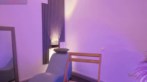 Snapshot of fransheskarossi_ chatting on 1, 3, 2026 Fransheska online show from 1, 3, 2026