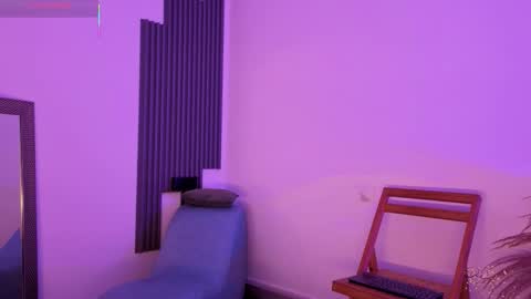 Snapshot of fransheskarossi_ chatting on 2, 3, 2026 Fransheska online show from 2, 3, 2026