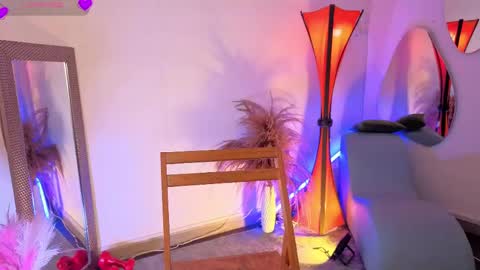 Fransheska online show from 8, 5, 2026