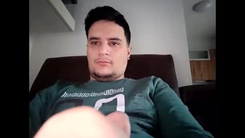 Snapshot of fraromeo2 chatting on 15, 2, 2025 fraromeo2 online show from 15, 2, 2025