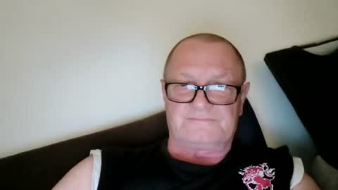 Wolfi online show from 3, 8, 2026