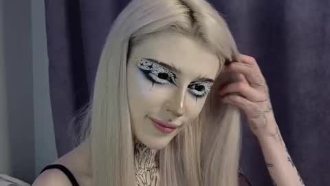 Asya UwU   online show from 4, 1, 2025