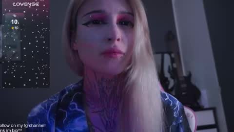 Asya UwU   online show from 18, 11, 2025