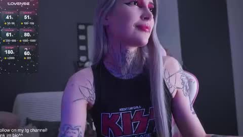 Asya UwU   online show from 17, 12, 2025