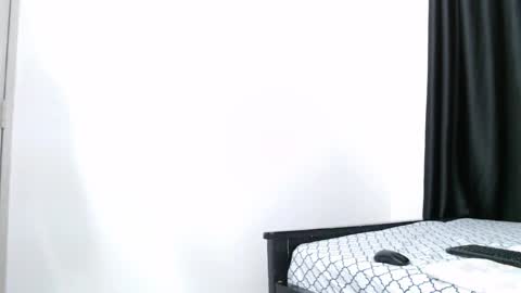 freaky_bunnies online show from 24, 4, 2026