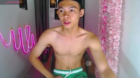 Snapshot of freakymarkxxx chatting on 10, 5, 2026 Mark online show from 10, 5, 2026