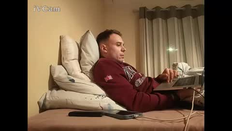 freddy_ardiente online show from 14, 11, 2025