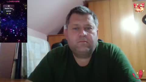 Snapshot of freeboy80180 chatting on 4, 12, 2025 freeboy80180 online show from 4, 12, 2025